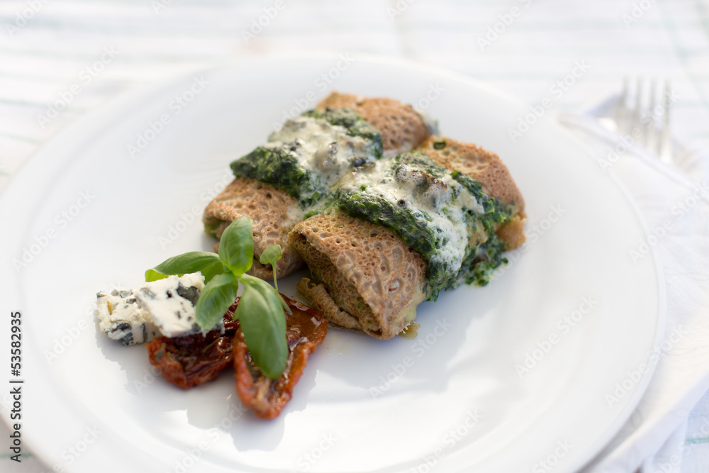 Delicious salty pancakes with spinach Delicious salty pancakes with spinach