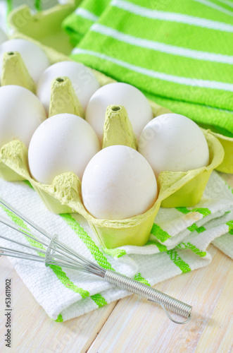 raw eggs photo