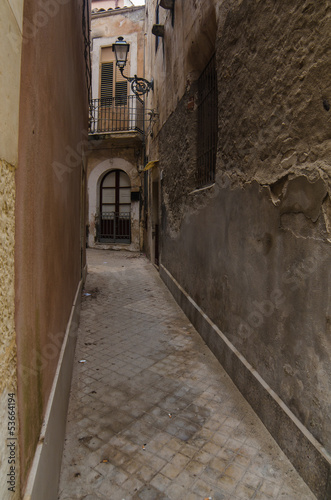 Narrow street in Syracuse  Sicily  Italy