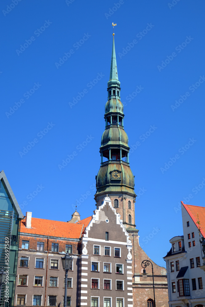 Obraz premium Old city and St. Peter's Cathedral. Riga, Latvia
