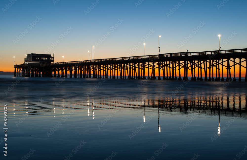 Fototapeta premium newport beach pier sunset