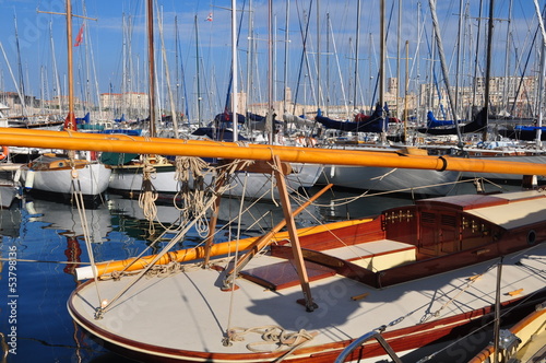 bateau en bois