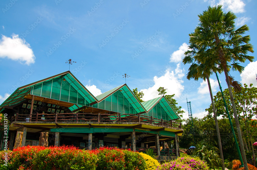 Fototapeta premium tropical villa with beautiful garden