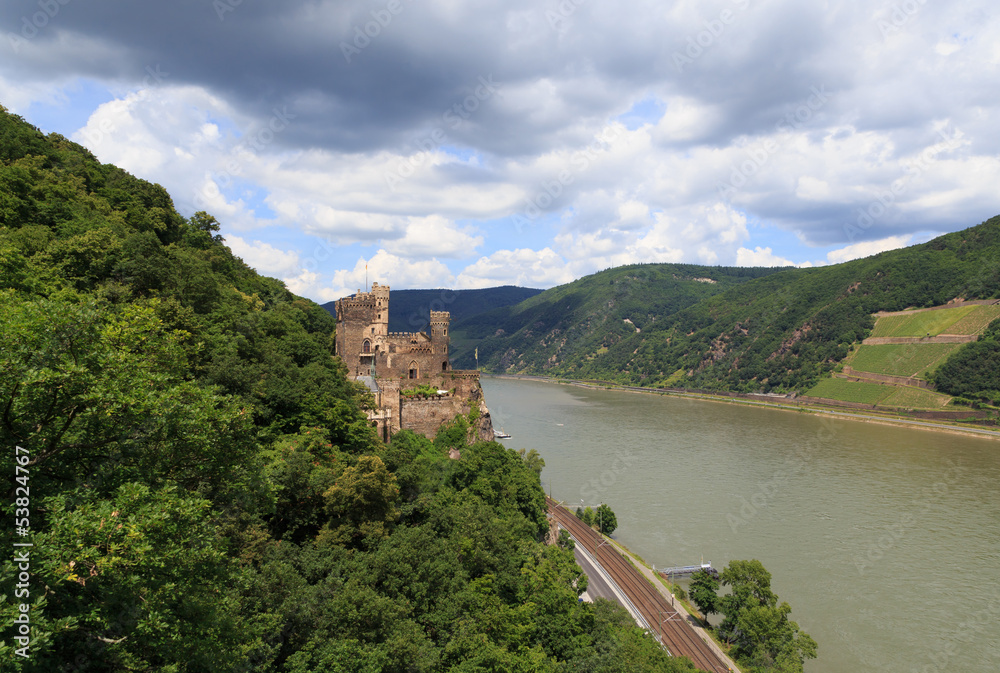 Naklejka premium Burg Rheinstein (Blick vom Süden, 2013)