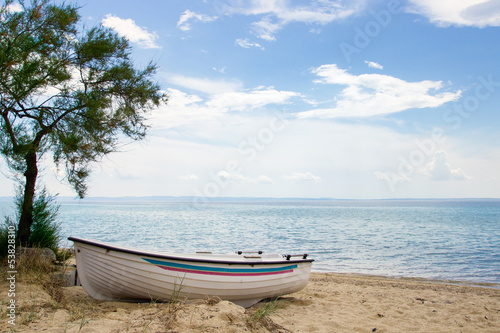 Fototapeta Naklejka Na Ścianę i Meble -  Boat on the beach