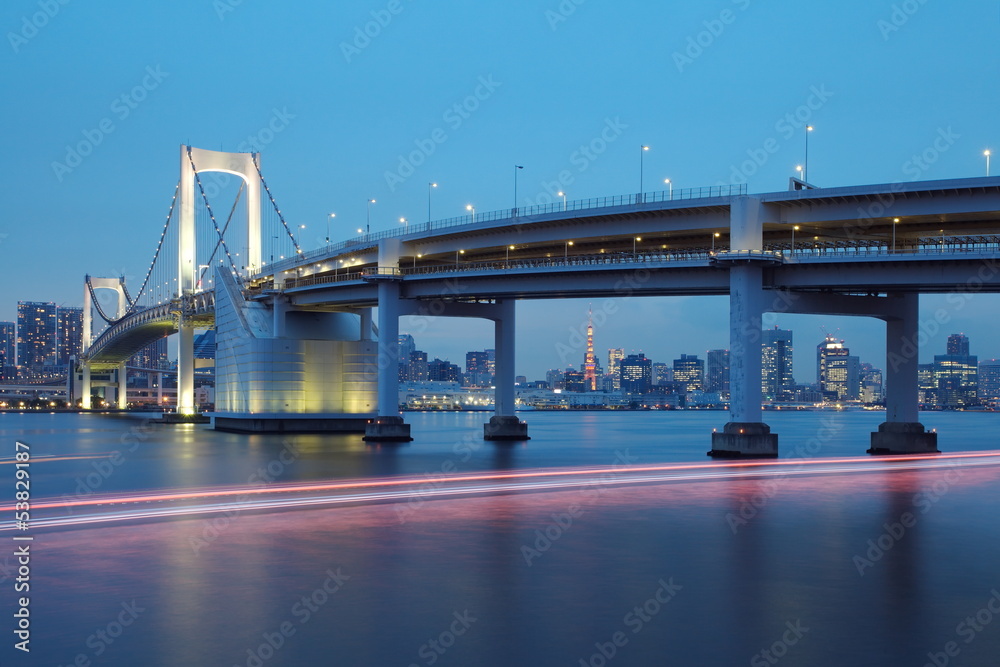Obraz premium The Rainbow Bridge, Tokyo
