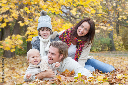 familie im herbst