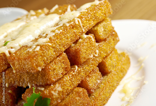 Snack roast rusk from dark bread