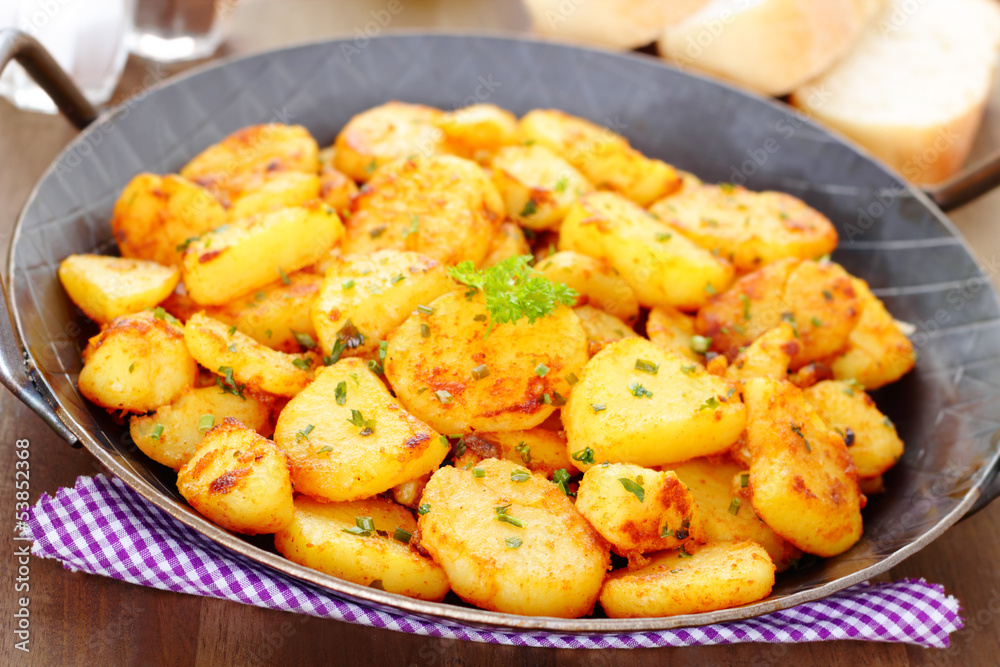 fried potatoes - Bratkartoffeln fried potatoes - Bratkartoffeln