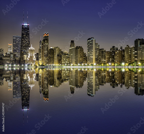 Downtown Chicago Magnificent Mile © marchello74