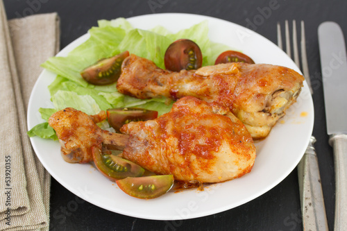 fried chicken with lettuce and tomato