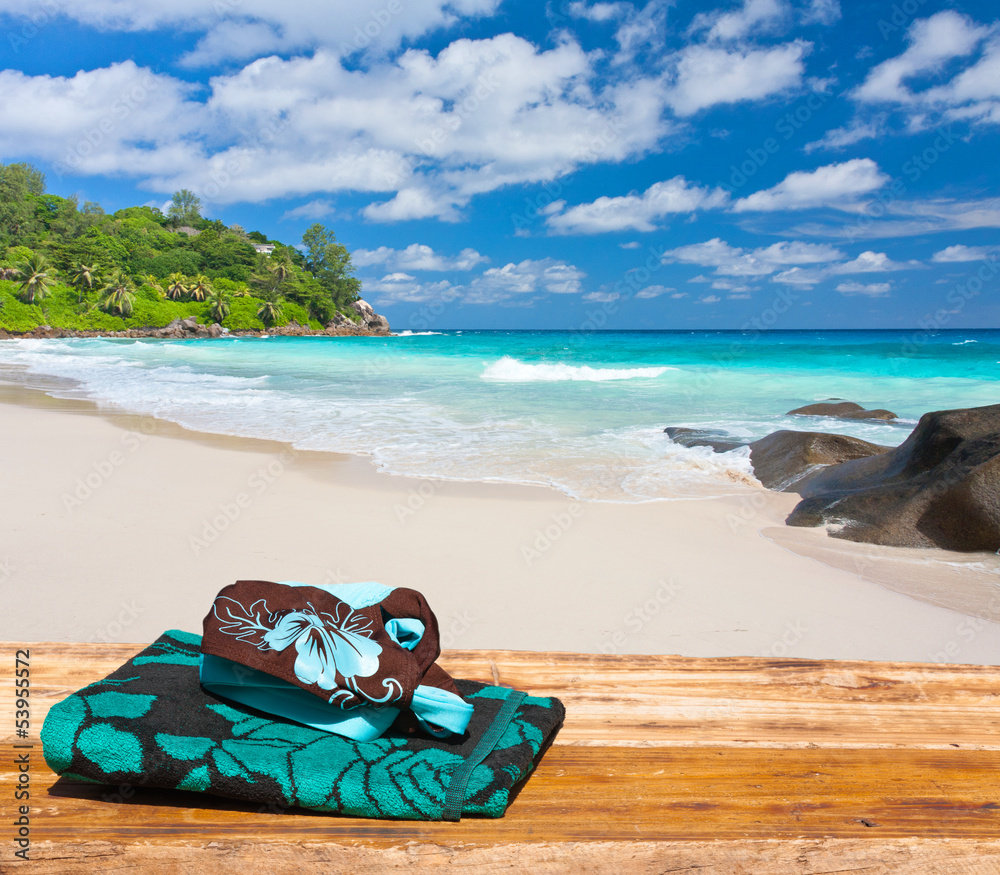 invitation à la baignade aux Seychelles