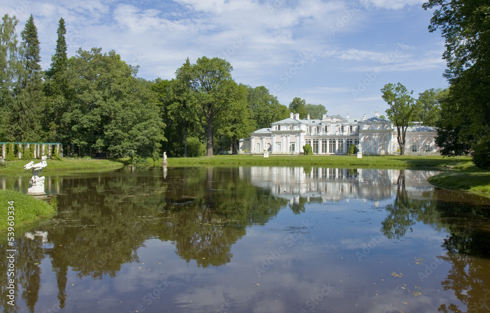 Fototapeta premium Chinese palace in Oranienbaum, Russia