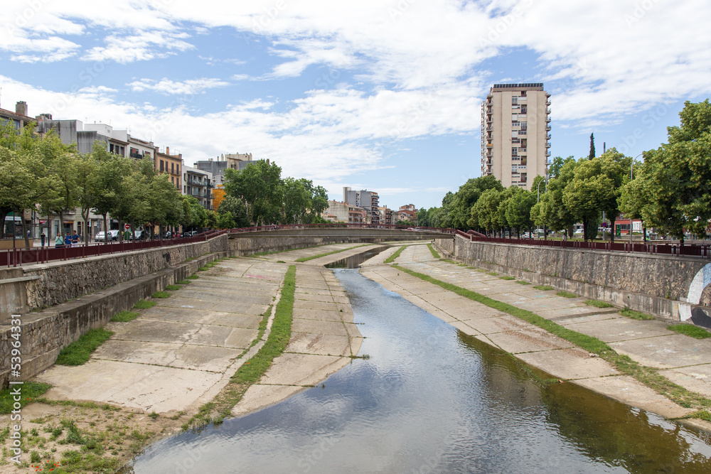 Veduta del fiume Onyar a Girona, Spagna
