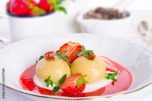  dumplings with strawberries