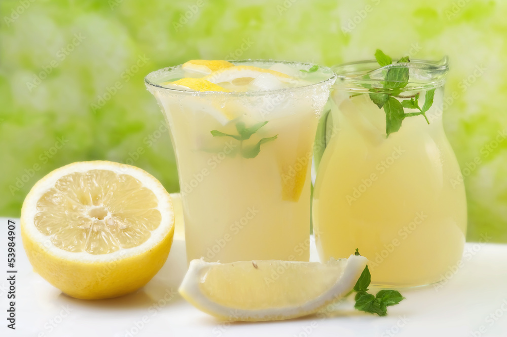 Limonata fresca - Fresh lemonade Limonata fresca - Fresh lemonade
