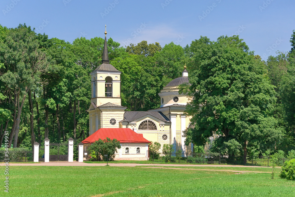 Church. Village Spassky-lutovinovo. Memorial estate of great Ru
