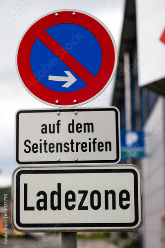 no parking sign in germany © Tobias Arhelger