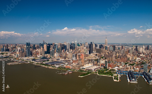 Skyscrapers and skyline of lower Manhattan, New York City © jovannig