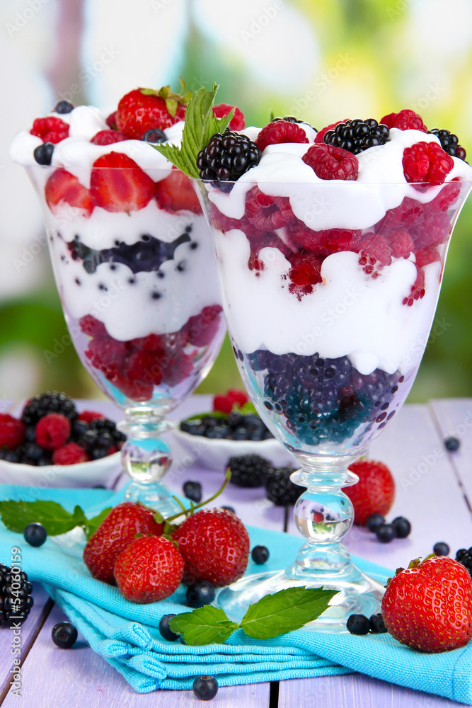 Natural yogurt with fresh berries Natural yogurt with fresh berries