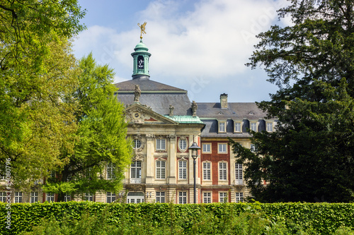 Sicht auf Rückseite vom Schloss Münster