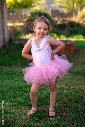 Canvas-taulu Ballerina Toddler Girl Outside