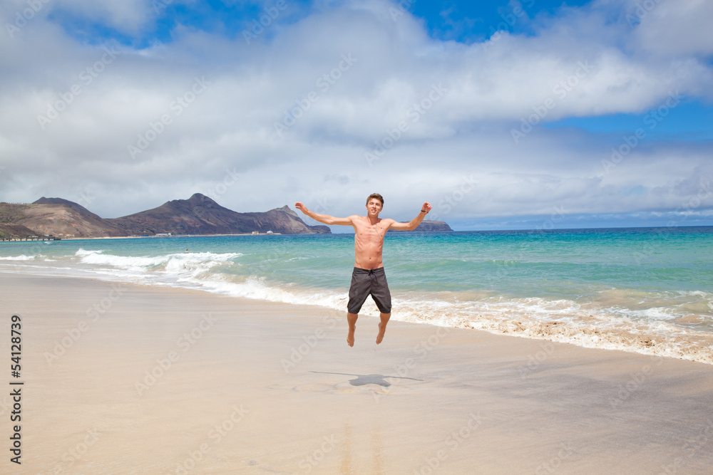 mann am strand