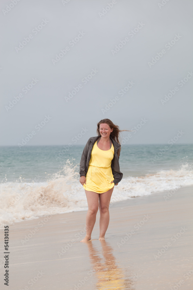 frau am strand frau am strand