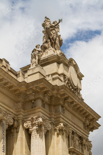 Historic building in Paris France © Andrei Starostin