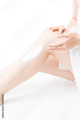 Applying body lotion