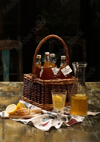 Obraz na plátně Elderflower cordial