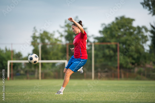 female soccer © Dusan Kostic