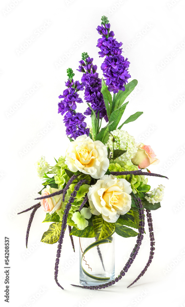 Bouquet of rose and lavender in glass vase
