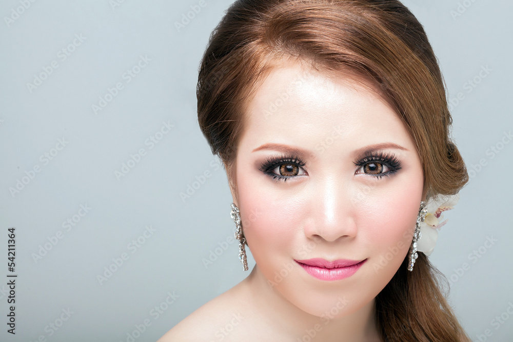 Naklejka premium Bridal Make up and hair style