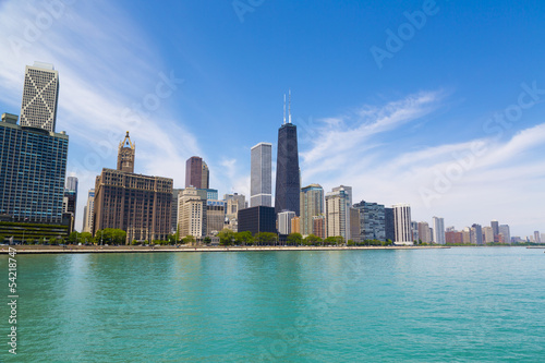 Chicago skyline © pyzata