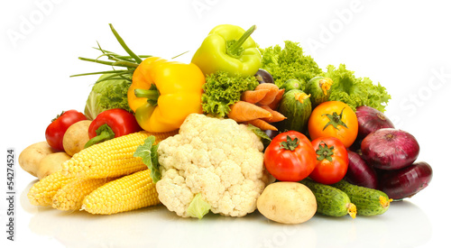 Fototapeta Naklejka Na Ścianę i Meble -  Fresh vegetables isolated on white