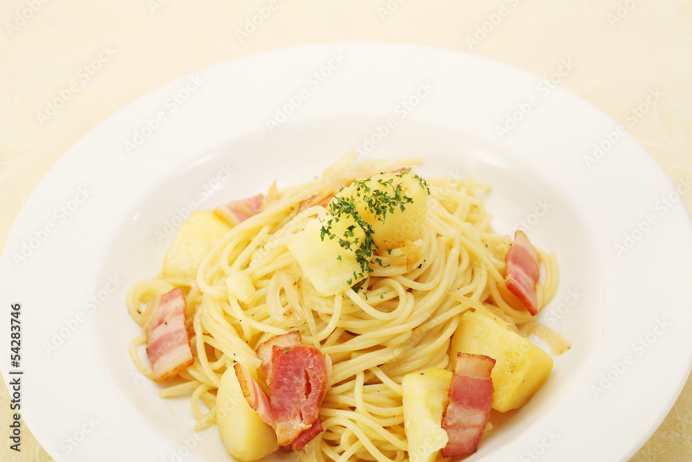 ベーコンとポテトのパスタ ベーコンとポテトのパスタ