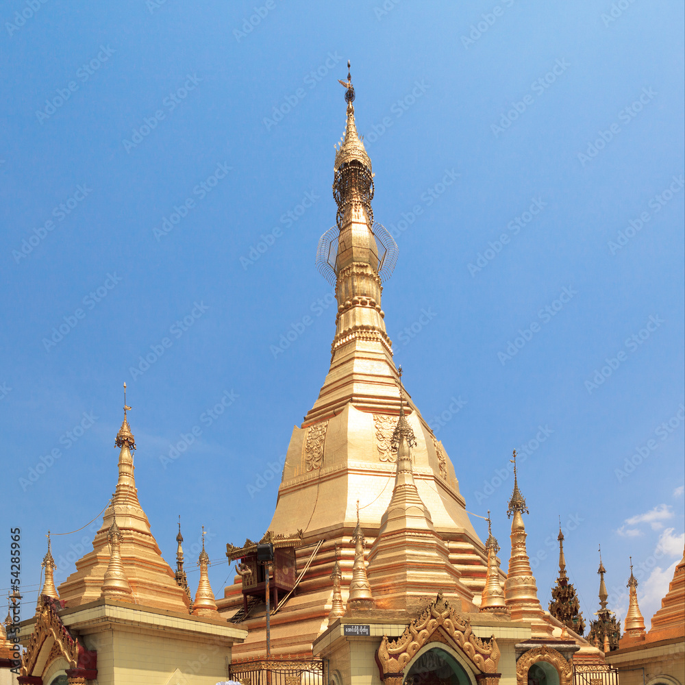 Fototapeta premium Sule pagoda in Yangon, Burma (Myanmar)
