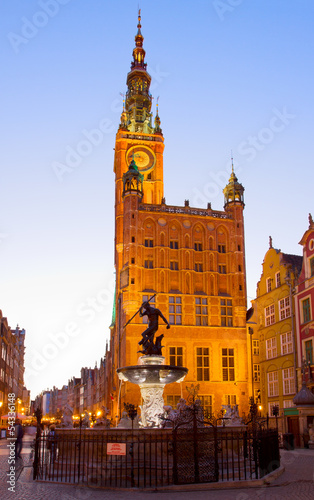 city hall of Gdansk at night