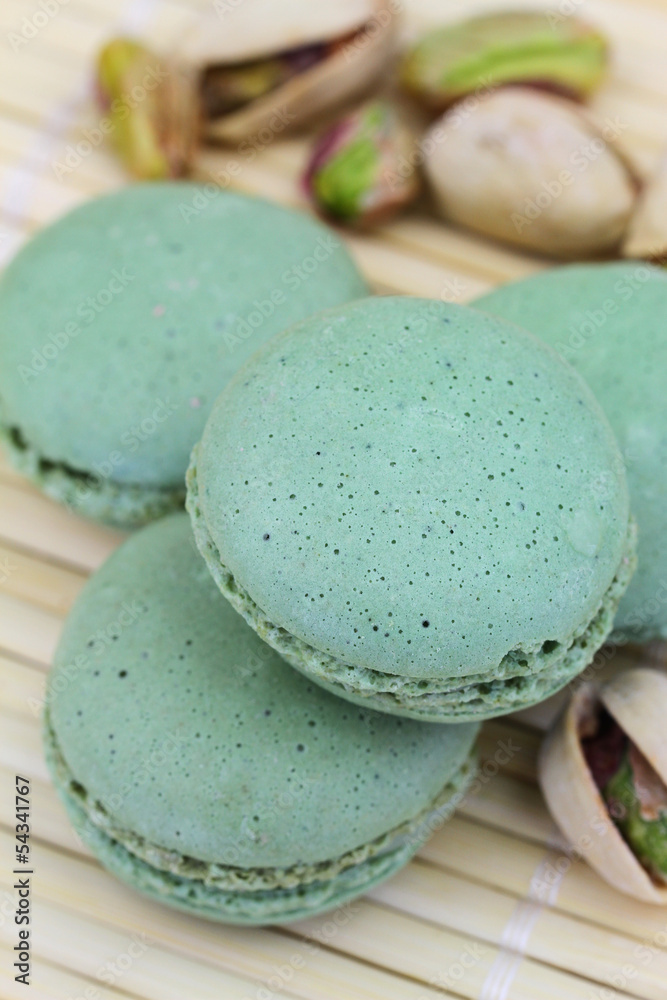 Pistachio macaroons and pistachio nuts Pistachio macaroons and pistachio nuts