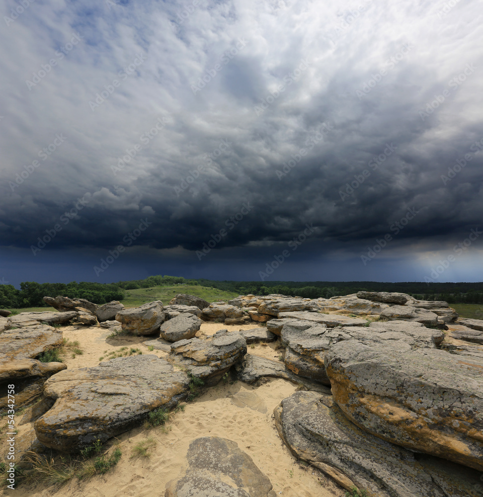 Fototapeta premium stone desert before storm