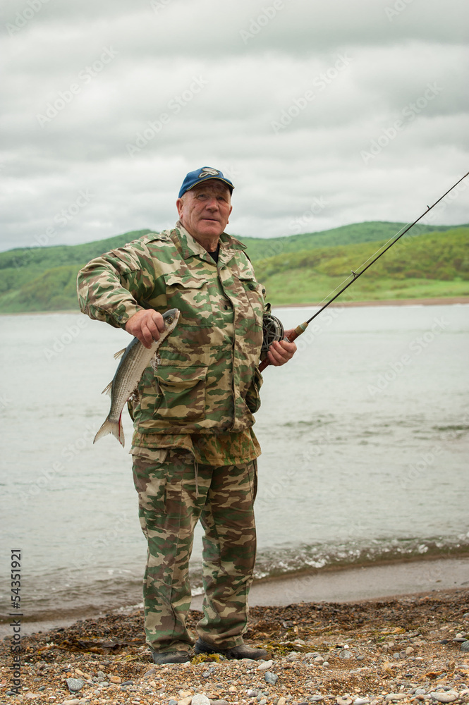 Naklejka premium Fish catch