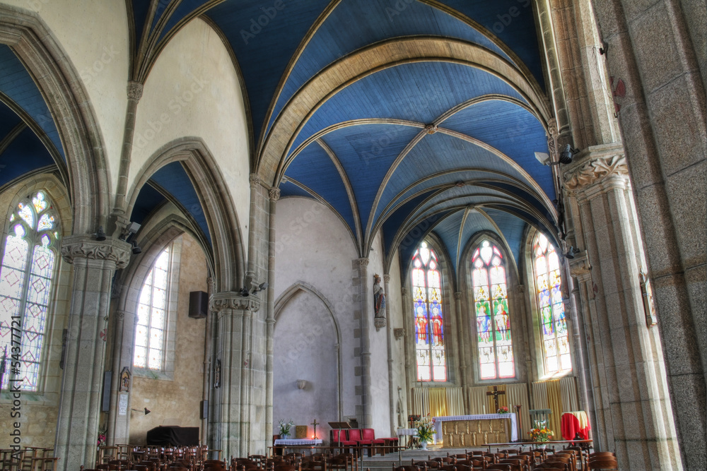 La nef de l'église saint Milliau de Plonévez Porzay