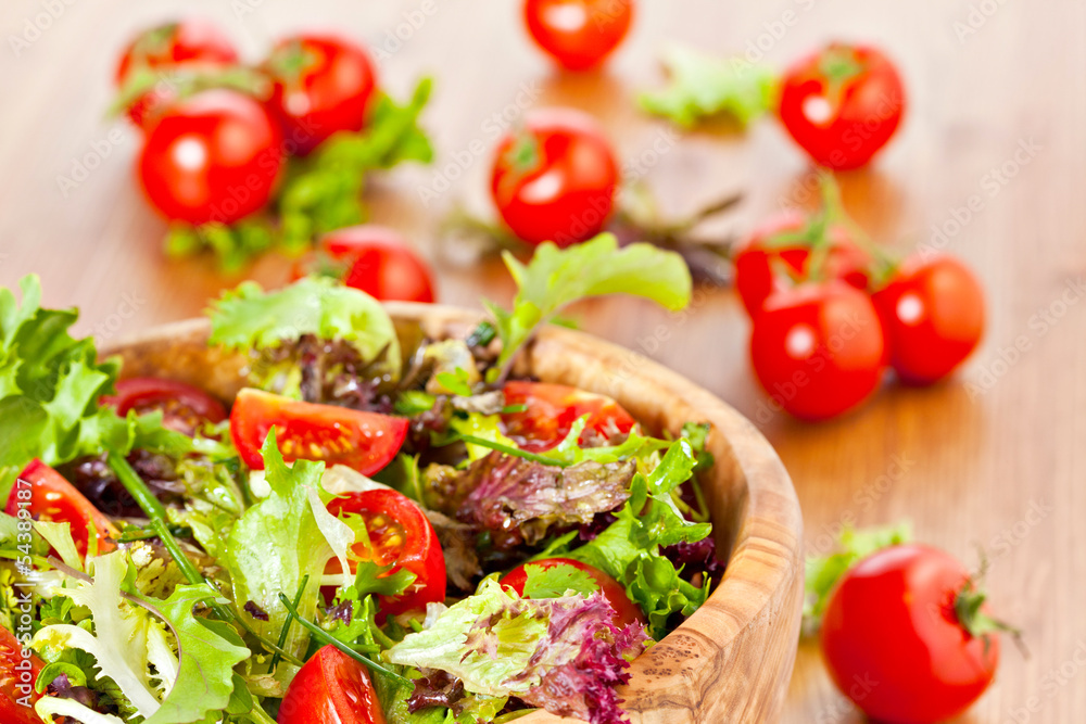 Mixed lettuce salad and tomatoes