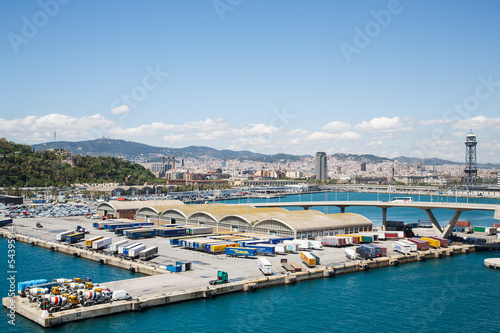 Barcelona Shipping Port © dbvirago