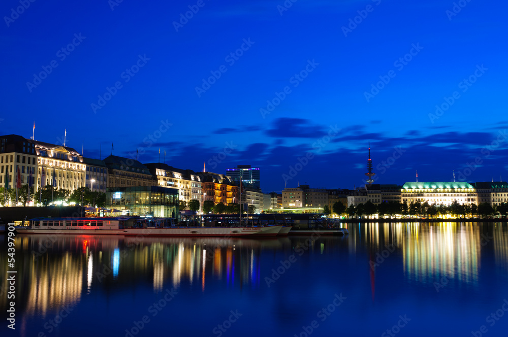 Night view of the Old city of Hamburg and the Alster