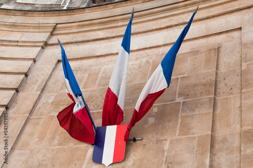 drapeaux entrée archives nationales de paris photo