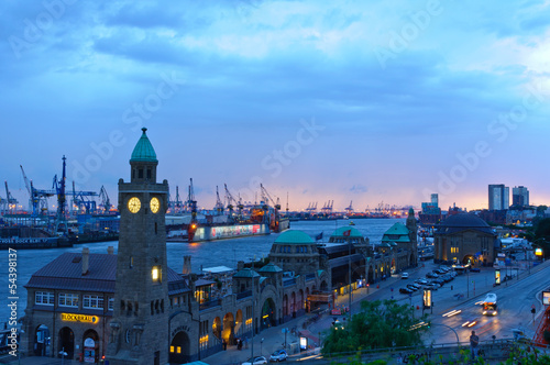 The Port of Hamburg and the Landungsbrücke © Scirocco340