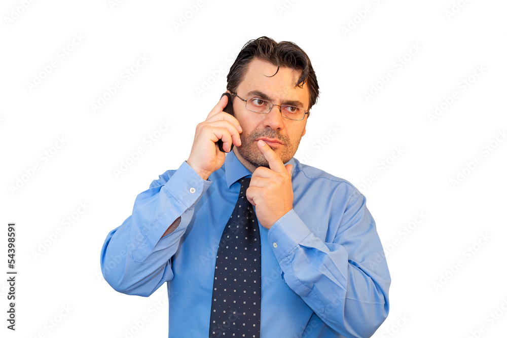 Imprenditore con camicia, cravatta e telefono Imprenditore con camicia, cravatta e telefono