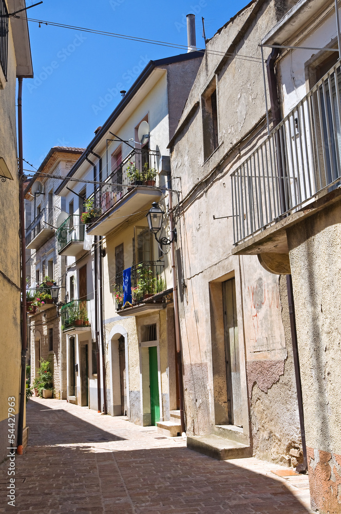 Obraz premium Alleyway. Roseto Valfortore. Puglia. Italy.
